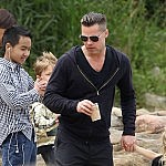 brad-pitt-angelina-jolie-yacht15