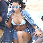 rihanna-barbados7