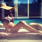 megan-gale-pregnant