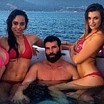 Dan_Bilzerian_Hugh_Hefner_Jebiga