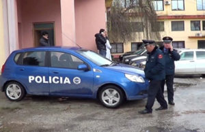 Kuçove, vret te dashuren dhe i plagos vellain. Nuk pranoi lidhjen