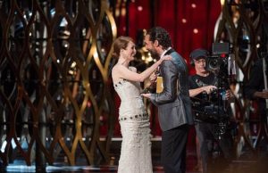 Julianne Moore fitoi çmimin Oscar si aktorja më e mirë