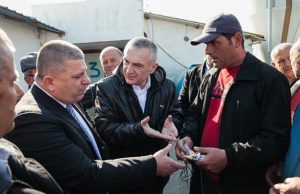 Meta i kthehet shefit të Emergjencave: Harro kollaren dhe zgjidhi problemin