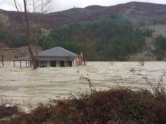 Rinisin rreshjet e shiut, serish frike nga permbytjet