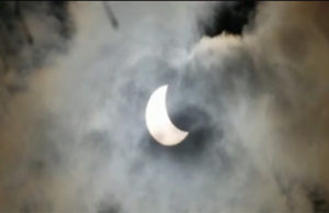 Eklipsi i Diellit, ne Shqiperi zgjati 3 ore dhe Dielli u mbulua 40 %