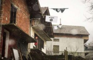 Bosnje, flamuri i ISIS ngrihet mbi shtepite