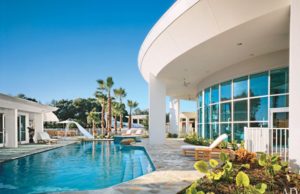 Nje vizite ne shtepine e John Travolta