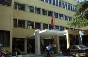 Babai që vrau foshnjën lirohet nga gjykata pas 3 vitesh