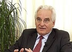 Ambasadori Gjerman Helmut Hoffmann: Azilkerkuesit do te kthehen per 1 muaj.