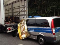 Humb jeten polici gjerman, po shoqeronte nje shtetas shqiptar ne aeroport