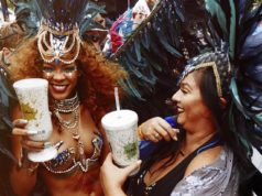 Rihanna teper seksi duke kercyer twerk