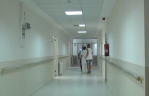 Tirane, nje i denuar vetevaret ne spitalin e burgut