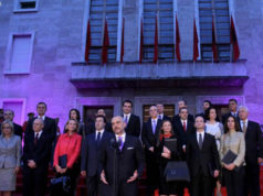 Rama leter ministrave: “Ndaloni arrogancen mes jush ose largohuni”