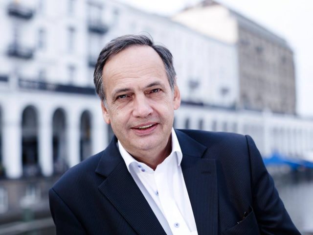 Fleckenstein sot ne Shqiperi: “Do vije dita kur do jemi ne BE”