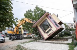 Tirane, Veliaj nis punen per lirimin e hapesirave publike