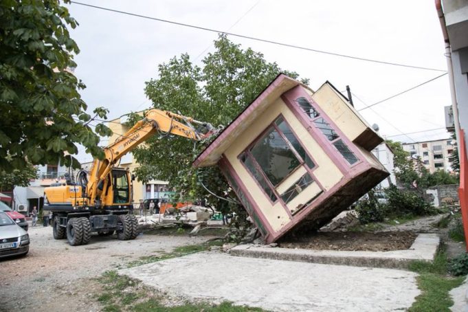 Tirane, Veliaj nis punen per lirimin e hapesirave publike