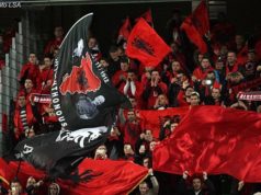 Tifozat Kuq e Zi reagojne ndaj qeverise shqiptare: Mos luani me ndjenjat tona