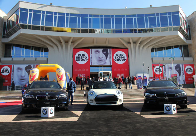 21-25 nentor Tirana, kryeqender e sipermarrjes nderkombetare