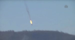 Avionet turq F-16 rrezojne nje avion luftarak rus
