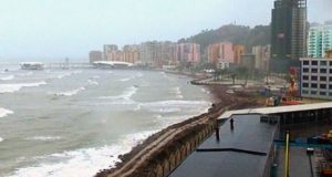 Moti i keq pengon ankorimin e tragetit, 2 dite ne det te hapur