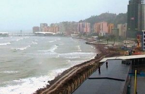 Moti i keq pengon ankorimin e tragetit, 2 dite ne det te hapur