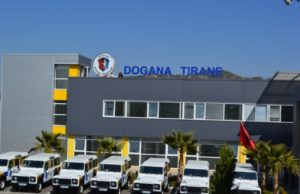 Ish-inspektori i Antikontrabandes: Ja si vidhet ne dogana