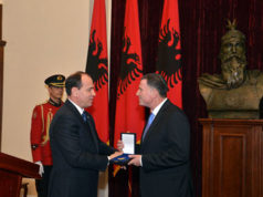 Nishani dekoron kryeparlamentarin e Izraelit