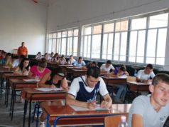 Dalin notat e provimit te anglishtes, ulet numri i nxenesve me noten dhjete