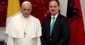 Nishani urim Papa Françeskut me rastin e trevjetorit Papnor