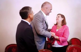 Nuland ne Tirane, takime me Ramen, Bashen e Bushatin
