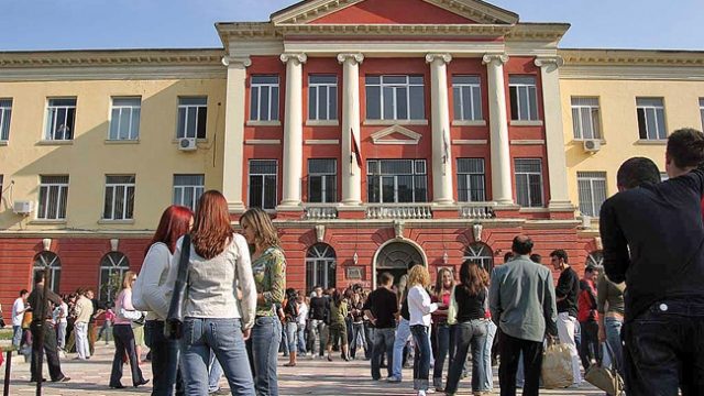 Ja sa do jene tarifat vjetore te universiteteve
