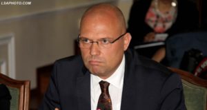 Miratohet amnistia, lirohen te denuarit deri 3 vite burg