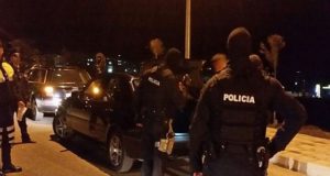 I iken postobllokut te policise, arrestohet me pas i shpalluri ne kerkim