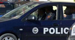 Grabitje ne nje fabrike sheqeri ne rrugen Tirane-Vore