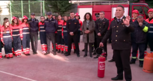 Tirane, zjarrefikesit inspektojne shkollat