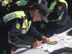 Tahiri pershendet policet pas largimit