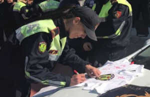 Tahiri pershendet policet pas largimit