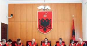 Vettingu ne rrezik kushtetues, Avokatit te Populli i mbaron mandati