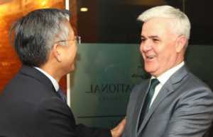 Fatmir Xhafa, ministri “i preferuar” i ambasadorit Lu!