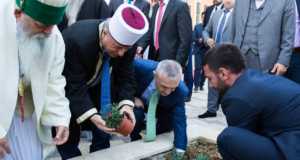 Meta jep mesazhin e urimit per Sulltan Novruzin