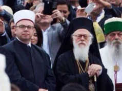 Komunitet fetare, thirrje per qetesi dhe dialog