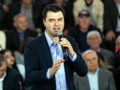 Ambasadat thirrje qytetareve: Shmangni sheshin dhe protesten