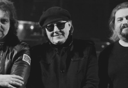 Tre ikonat e muzikës rock ngrene ne kembe Pallatin e Kongreseve