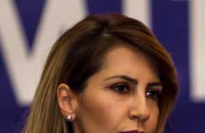 Zyrtari amerikan Hoyt Brian Yee takon Majlinda Bregun, mbështesin paketën e McAllister