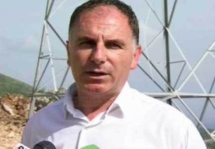 2 te vrare me kallashnikov ne qender te Vlores