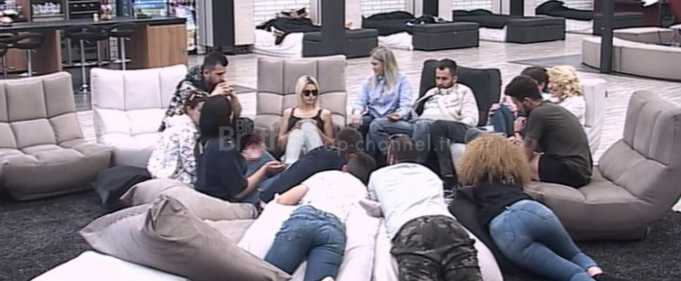 Plas sherri midis shoqeve shkodrane