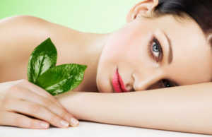 Ekspertët e bukurisë, 6 faktorët që dëmtojnë lëkurën, si t’i shmangim Lekure e paster