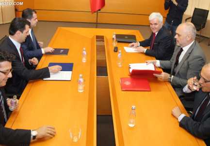 Arrihet marrevshja Rama – Basha. Ja detajet e paketes