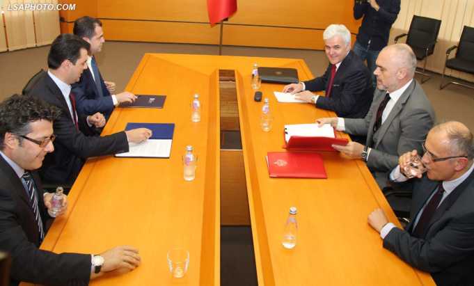 Arrihet marrevshja Rama – Basha. Ja detajet e paketes