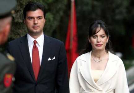 Lulezim Basha te Rudina: Kam punuar edhe ne Call Center